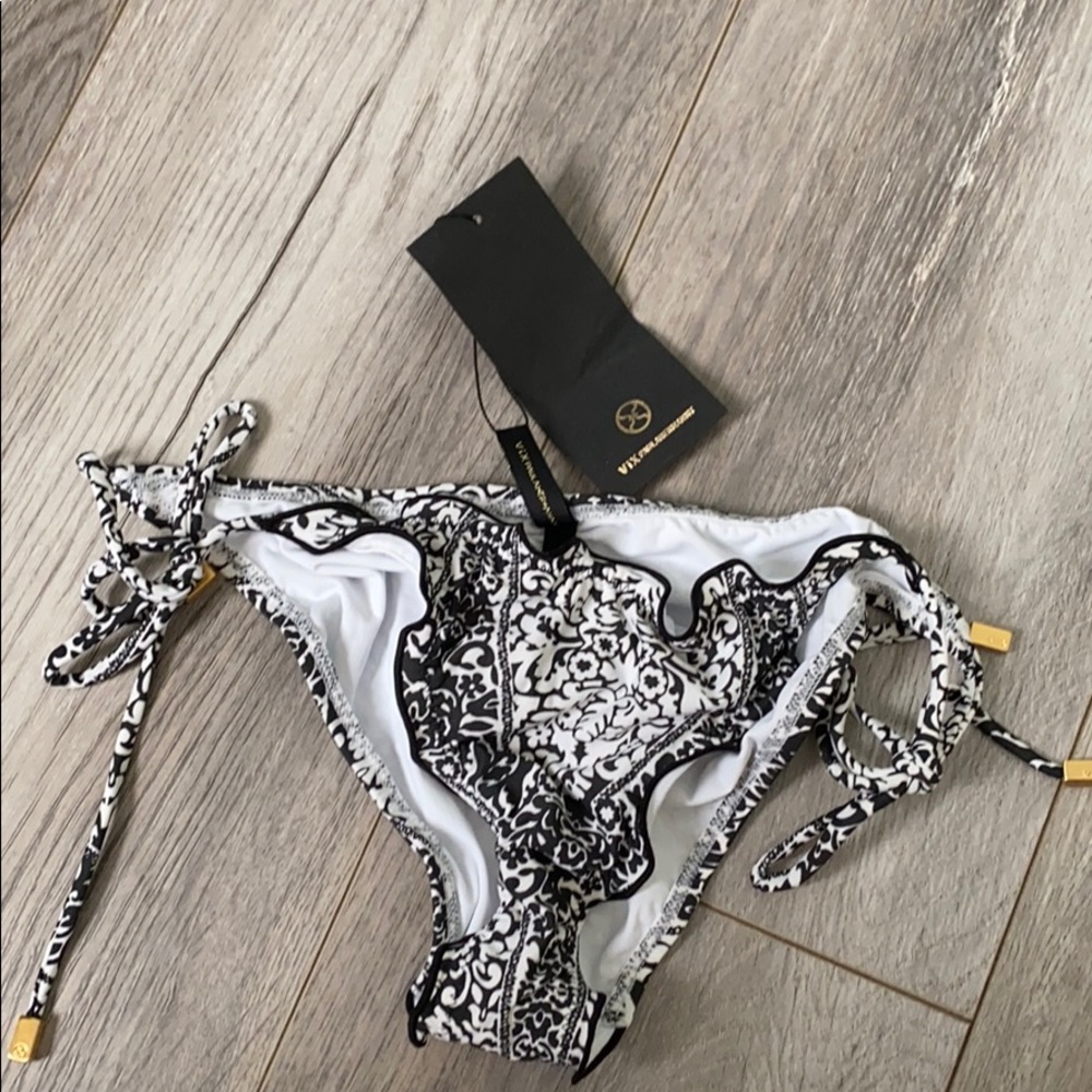 Vix bathing suit bottom size medium .